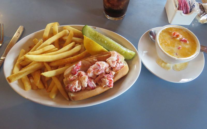Lobster roll and lobster stew - Billy's Chowder House