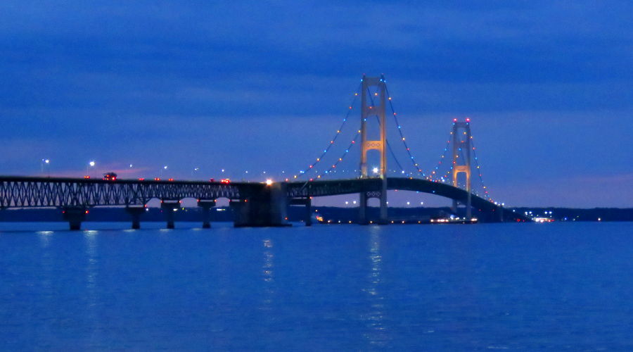Arthur M. Anderson frieghter and the Mackinac Bridge