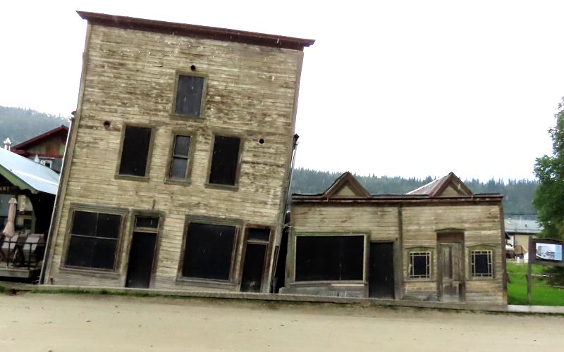 Kissing Buildings - Dawson . Yukon