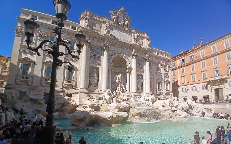 Trevi Fountain - ROme, Italy