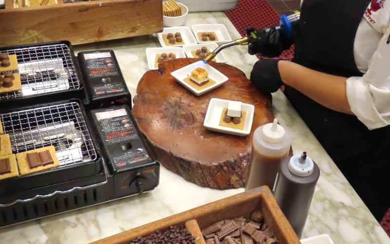 s'more making at The Buffet at Wynn