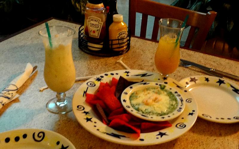 drinks and seafood dip at teh Great Hall of Waters Cafe