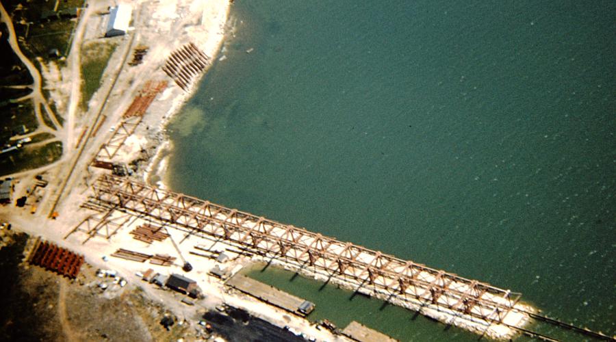 Mackinac Bridge framework construction