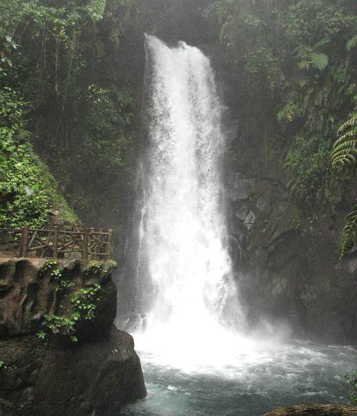 El Templo waterfall - La Paz Waterfall Gardens