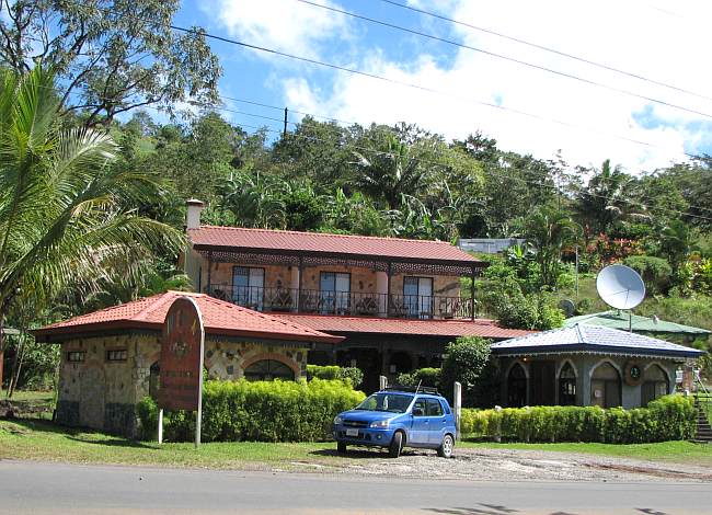 Gingerbread Restaurant and Hotel - Nuevo Arenal