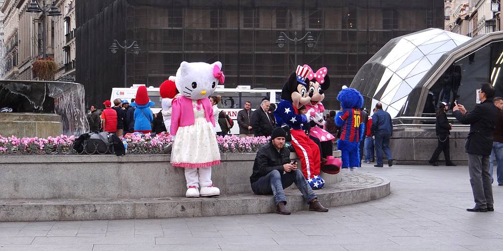 Hello Litty, Micky Mouse, Mini Mouse in Puerta del Sol