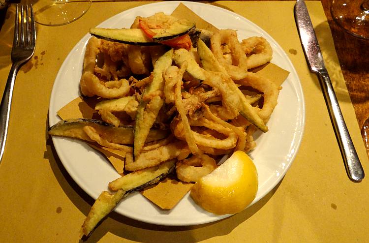 fried fish at Aciugheta restaurant in Venice