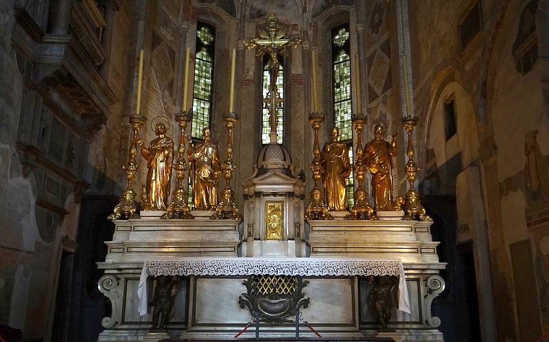 Chiesa San Fermo Maggiore Main Altar