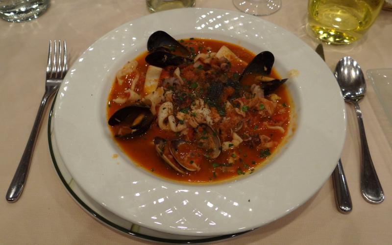 Spaghetti with mixed seafood