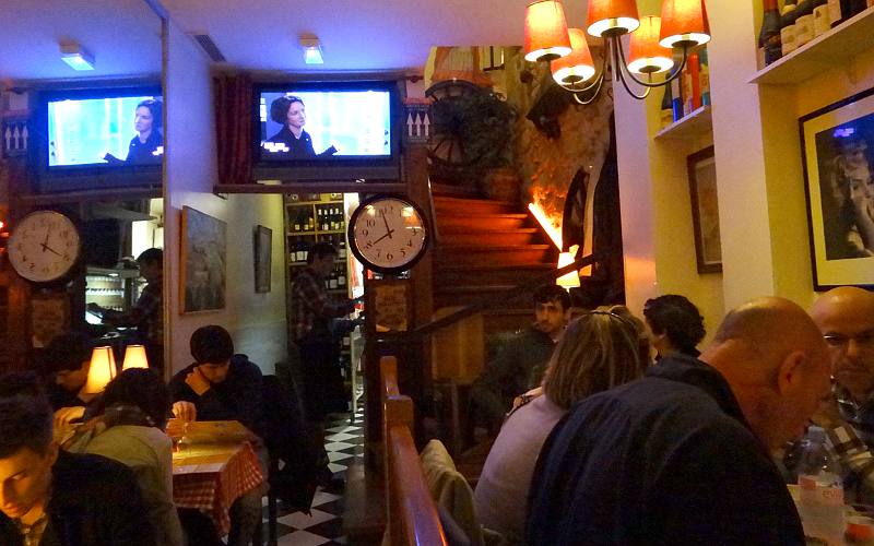 interior of the Flagrant Delice in Paris