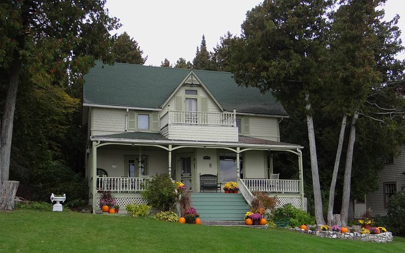 Mackinac Island home decorated for the fall